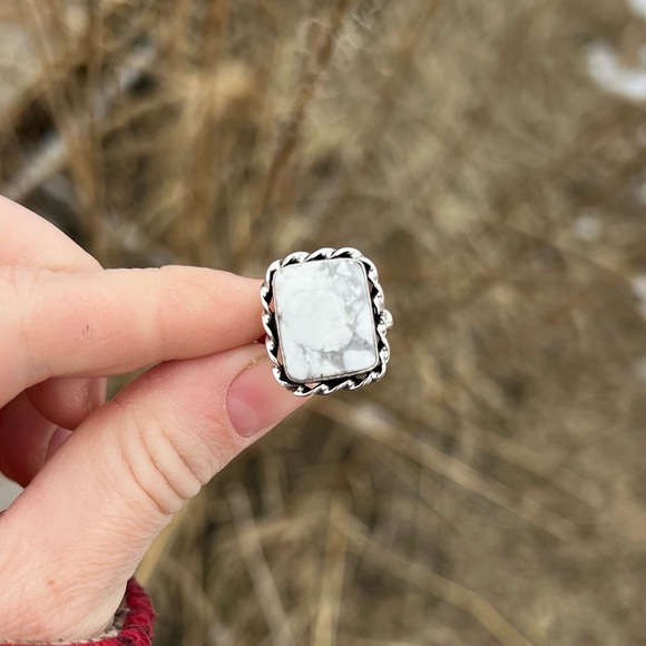 Silver Howlite Ring - Picture 3 of 7